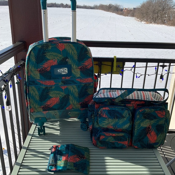 Lug - Tropical Ocean Lot - Picture 7 of 15